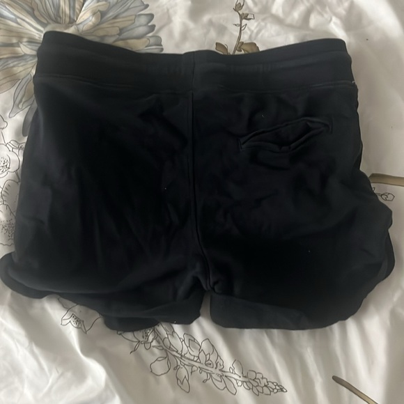 Shorts - Picture 5 of 5